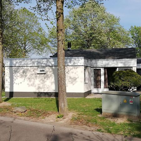 Rustige, Gelijkvloerse Vakantiewoning Met 2 Slaapkamers In Simpelveld, Zuid-Limburg Exterior foto